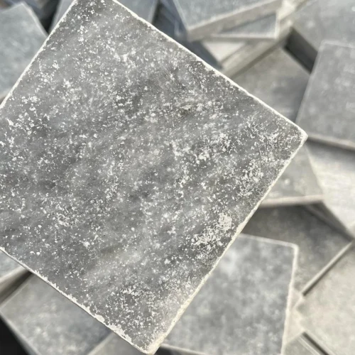 Przejdź do produktu Kamień dekoracyjny Marmur Bębnowany Sky Blue 10x10x1 cm