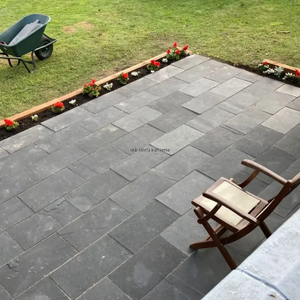 plytka-wapien-kadappa-black-limestone-naturalna-bebnowana-40x40-cm-amb