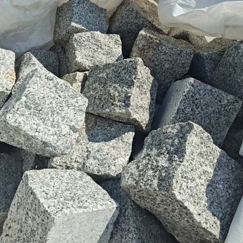 Przejdź do produktu Kostka Granitowa 15/17 Surowo-łupana - Strzegomska