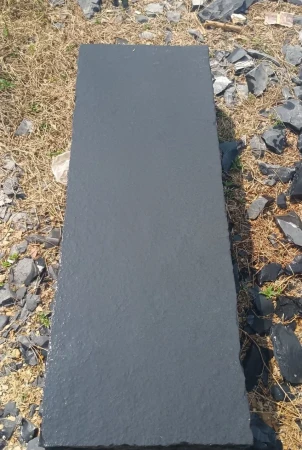 blok-schodowy-wapien-kadappa-black-limestone-100x35x15-cm-realne