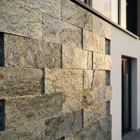 kamien-elewacyjny-dekoracyjny-kwarcytowy-silver-shine-brick-10x30-amb.webp