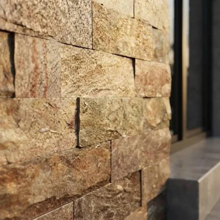 kamien-elewacyjny-dekoracyjny-kwarcytowy-copper-brick-10x30-cm.webp