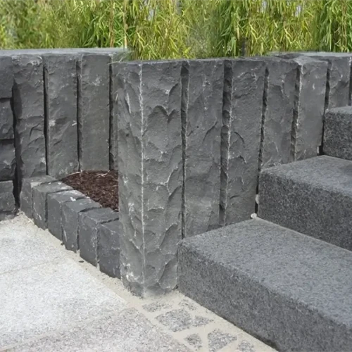 Przejdź do produktu Ogrodowa Palisada granitowa łupana G690 Bazalt Black 50x10x10 cm